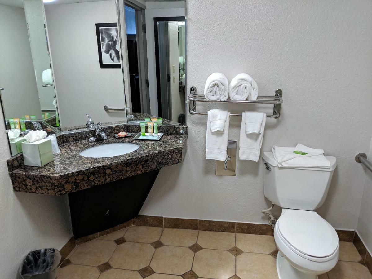 Hotel Wyndham Garden Charlotte Airport Southeast Extérieur photo