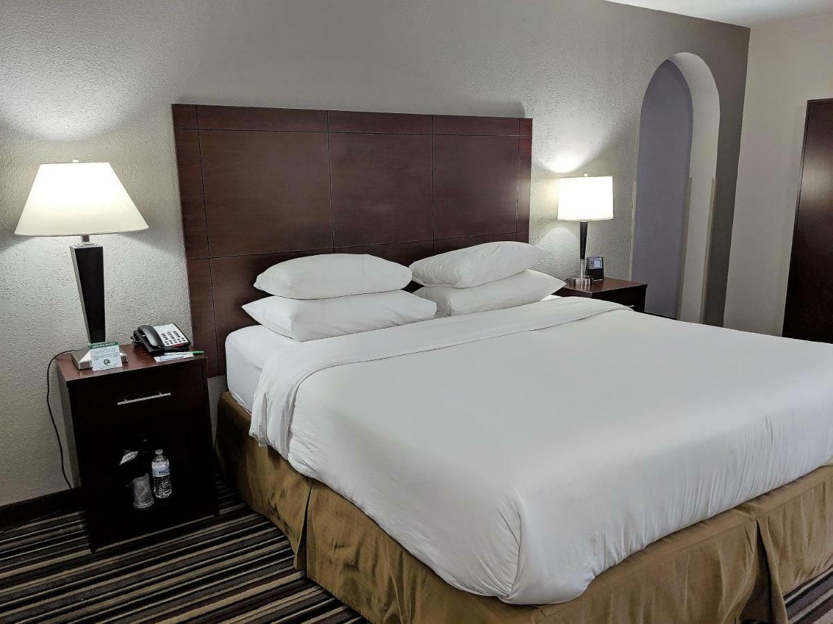 Hotel Wyndham Garden Charlotte Airport Southeast Extérieur photo